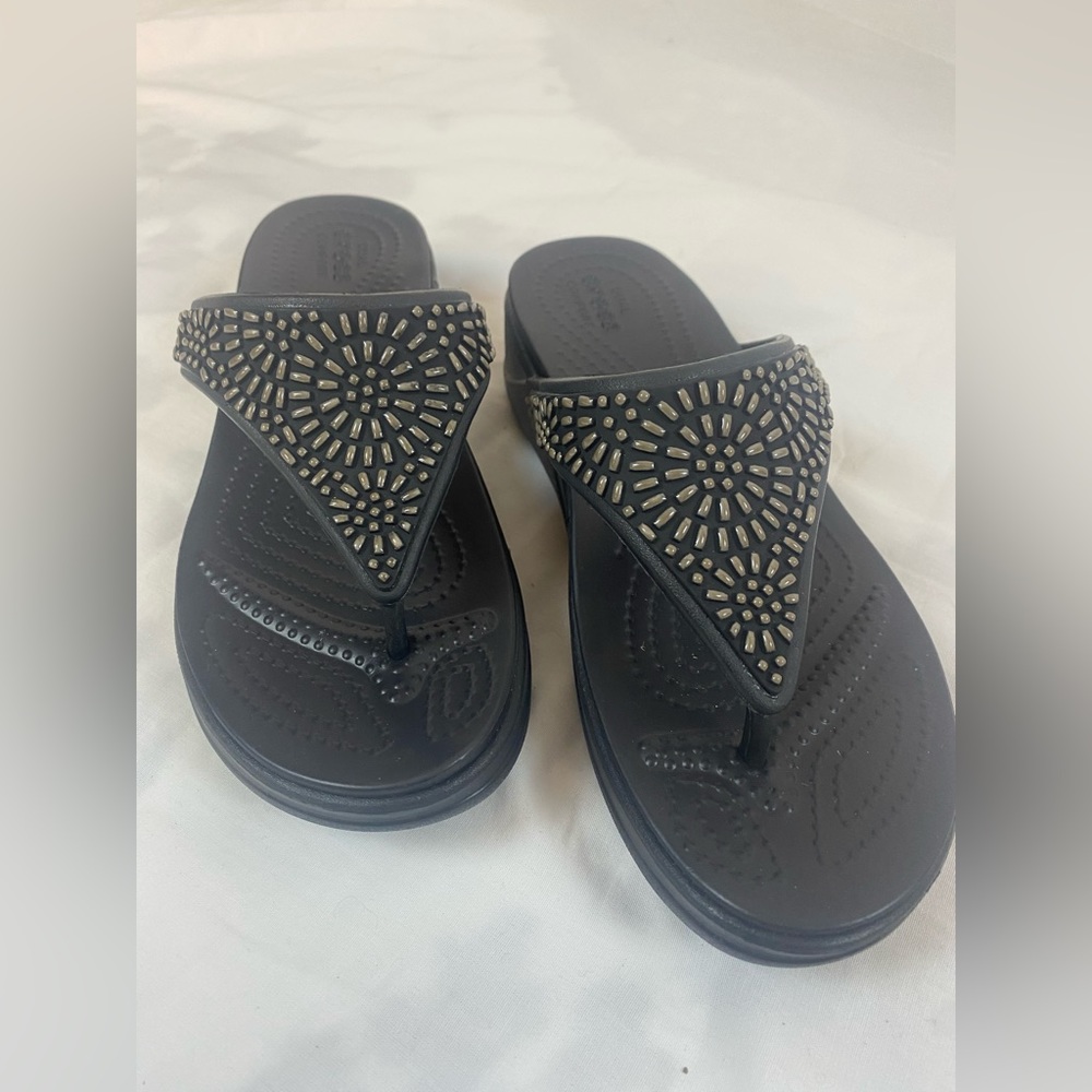 Women’s size 5 croc sandals wedge